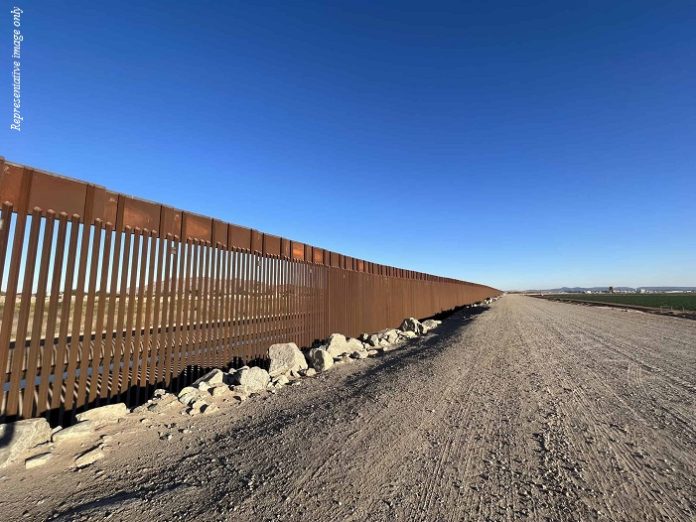 US Mexico border 01