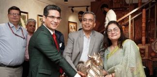 जनजातीय वस्त्रों और हस्तशिल्प को बढ़ावा देने के लिए रीसा स्टोर का शुभारंभ